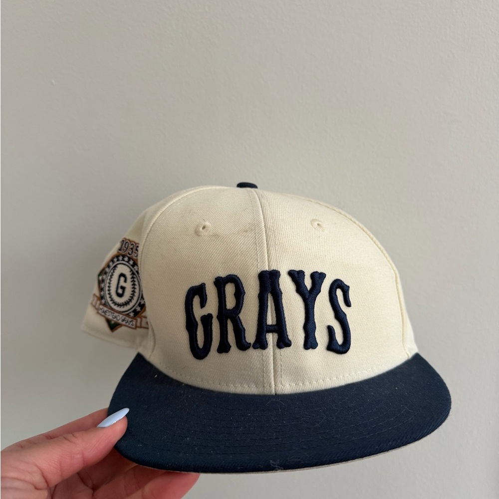 Grays Two-Tone Baseball Hat - Cream and Navy